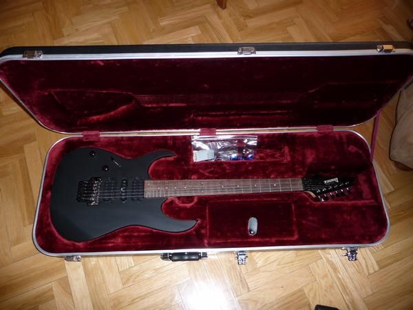 Guitarra electrica zurda Ibanez Prestige RG1570L por 500 euros.