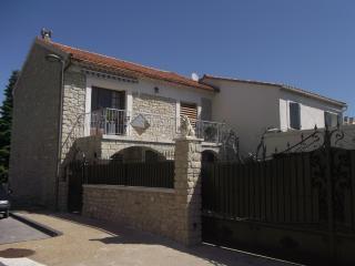 Apartamento en villa : 4/4 personas - carpentras  vaucluse  provenza-alpes-costa azul  francia