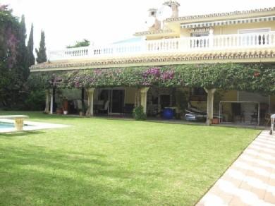 Chalet con 5 dormitorios se vende en Mijas Costa, Costa del Sol