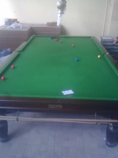 vendo 2 mesas de billar americano profesionales de 9 pies y 1 mesa de snooker de 12 pies