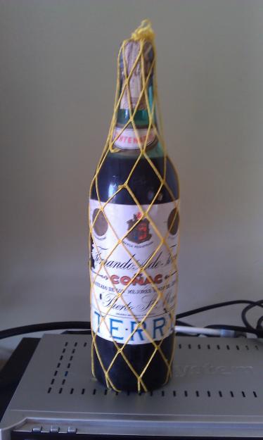 Botella de coñac terry, sello de 80 céntimos