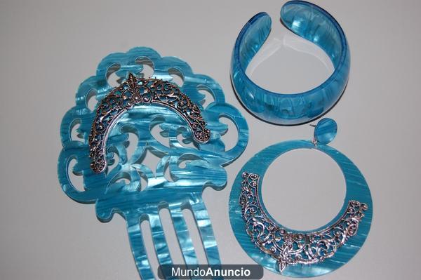 Complementos de flamenca, flores, peinas,pendientes..