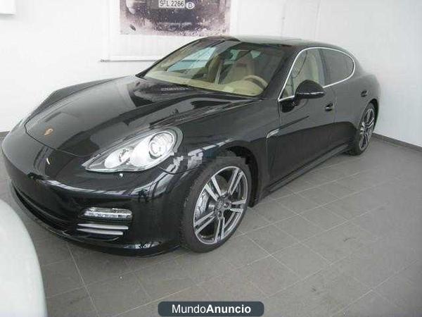 Porsche Panamera 4S