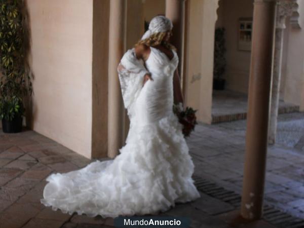 Vendo vestido de novia flamenca con volantes y velo pirata 450 eur
