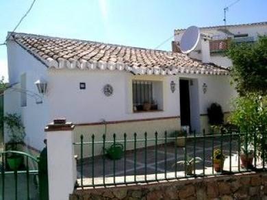 Chalet con 2 dormitorios se vende en Comares, Axarquia