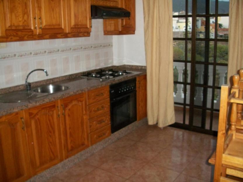 Piso en alquiler en Cabo Blanco, Arona. Tenerife sur. Islas Canarias. 315€ mes.