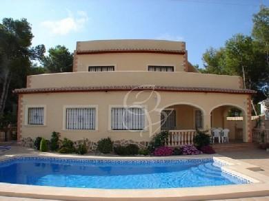 Chalet con 5 dormitorios se vende en Moraira, Costa Blanca