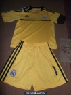 CAMISETA Y PANTALON PORTERO NIÑOS REAL MADRID 2012 - mejor precio | unprecio.es