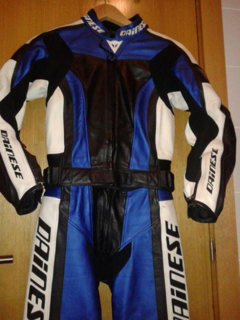 Mono dainese flanker 2 piezas chica, talla 40