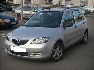 Mazda 2 (2004) - 6 500 dólares