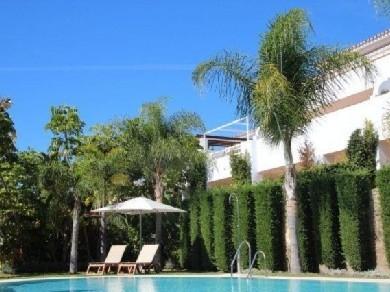 Apartamento con 2 dormitorios se vende en Estepona, Costa del Sol