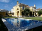Chalet con 4 dormitorios se vende en Mijas Costa, Costa del Sol - mejor precio | unprecio.es