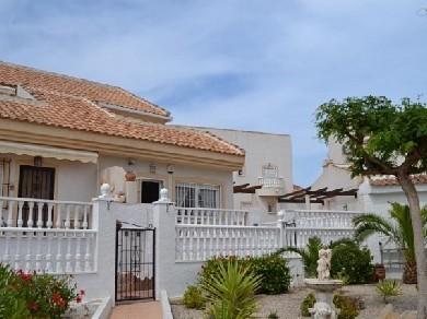 Chalet pareado con 2 dormitorios se vende en Ciudad Quesada, Costa Blanca