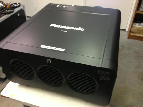 panasonic pt-dw100u 3 chip hd-dlp-projektor