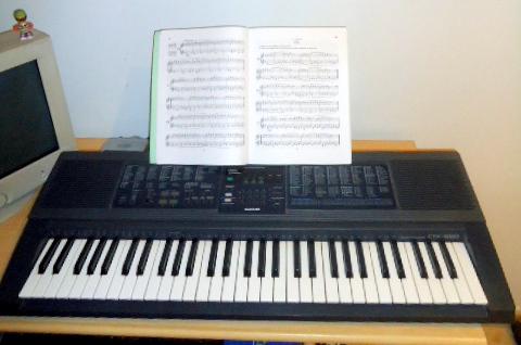 Teclado/Organo digital Casio CTK-680