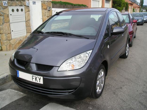 MITSUBISHI COLT CZ3 INVITE. GASOLINA. 95 CV. GRIS METALIZADO.