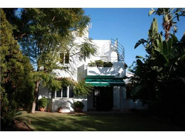 Chalet en venta en Atalaya-Isdabe, Málaga (Costa del Sol)