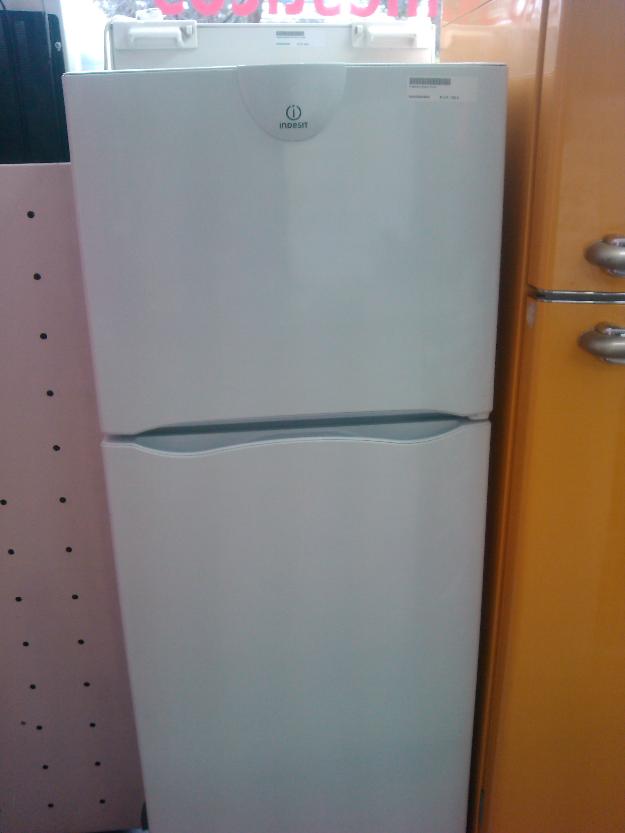 Frigorifico Indesit 160 cm.