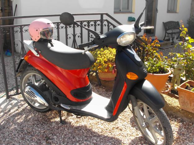 se vende scooter piagio liberty