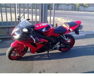 HONDA CBR 1000 RR FIREBLADE