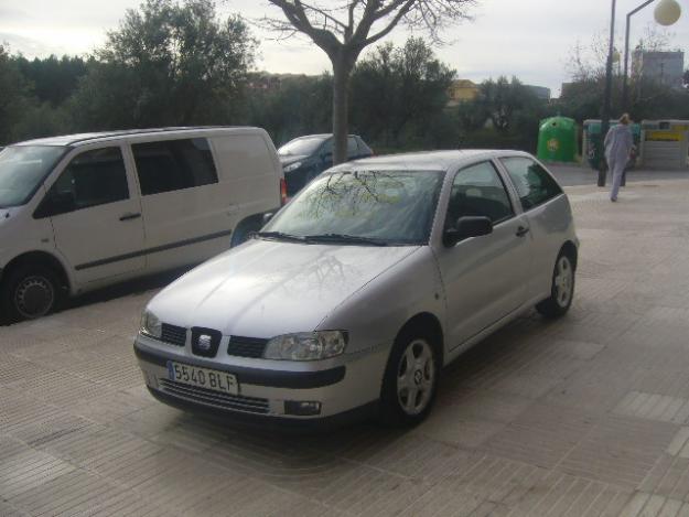 SEAT IBIZA 1.4  AÑO 2001    90.000KM 3000€
