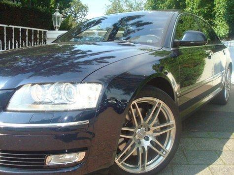 Audi A8 4.2 TDI quattro NP lt. Audi 133.000 ¤ inkl.