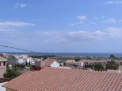 Chalet con 2 dormitorios se vende en Almayate