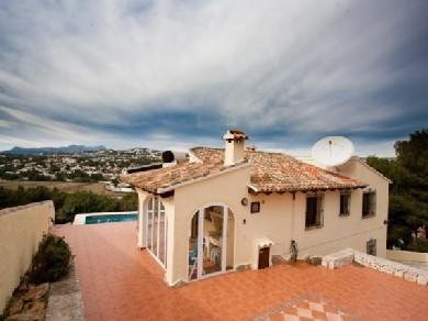 Chalet con 3 dormitorios se vende en Moraira, Costa Blanca