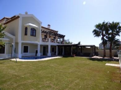 Chalet con 5 dormitorios se vende en Benalmadena Costa, Costa del Sol