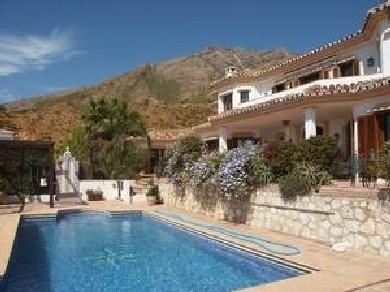 Chalet con 5 dormitorios se vende en Mijas Pueblo, Costa del Sol