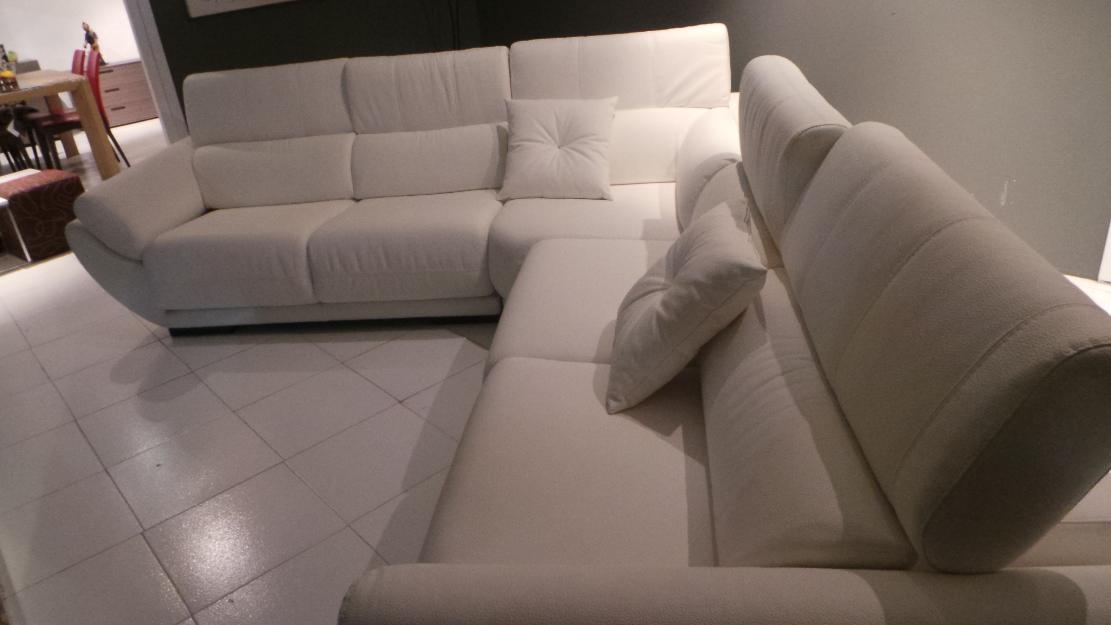 Vendo stock de sofas nuevos a estrenar...un chollo!!!!