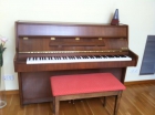 Piano en venta marca Kawai. Tres pedales. - mejor precio | unprecio.es