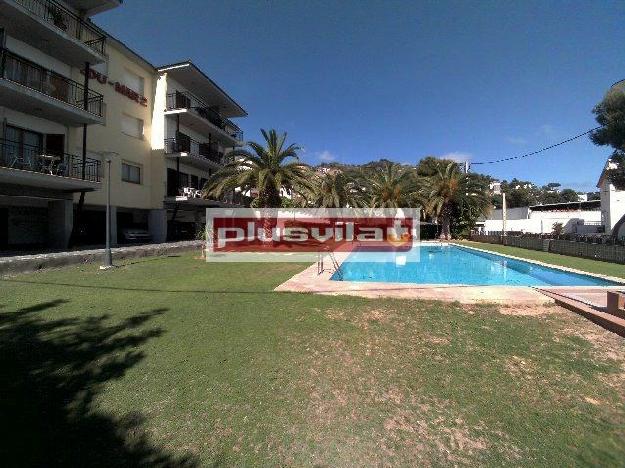 Piso en Sitges, urb. la Levantina, exterior, amueblado, piscina, perfecto estado.