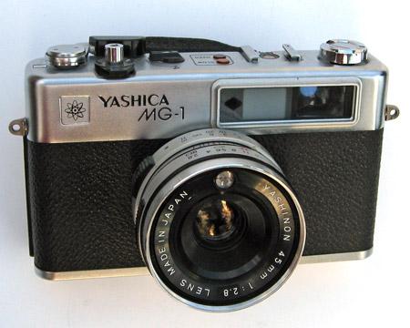 Vendo camara YASHICA MG 1