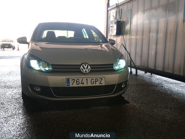 vendo  golf automatico , la ultima version de golf con 20.000 km ,