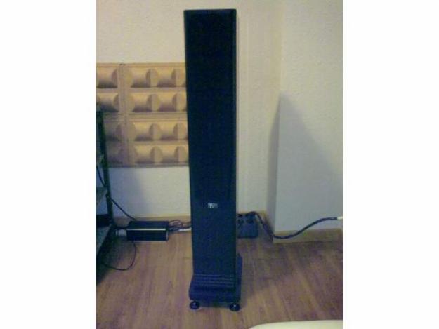 altavoces J B L  mode LX 2004 tipo columna de 3 vias