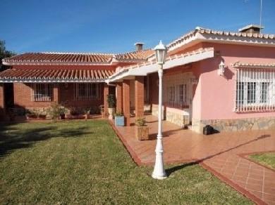 Chalet con 3 dormitorios se vende en Benajarafe, Costa del Sol