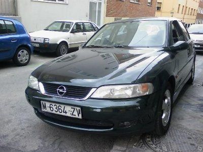 OPEL VECTRA 2.0 TDI SPORT - Madrid