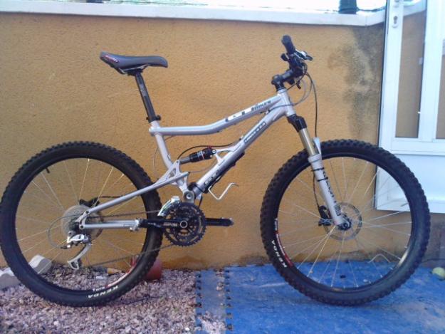 BICICLETA GT I. DRIVE 4 2. 0 (IM