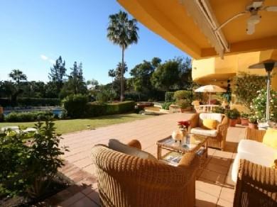 Apartamento con 4 dormitorios se vende en Marbella, Costa del Sol