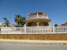 Chalet con 3 dormitorios se vende en Villamartin, Costa Blanca - mejor precio | unprecio.es