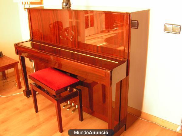 PIANO KAWAI K25