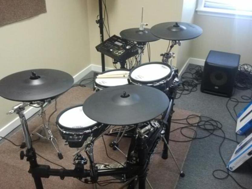 Roland TD-30KV V-Pro Drum Set bundle