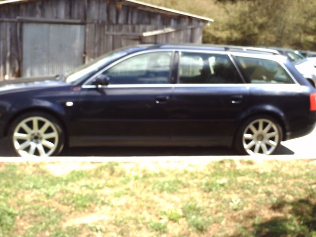 AUDI A8  2.5TDI 6VEL.