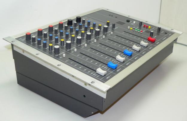 Consola de mezclas STUDER A779 de 6 canales estéreo