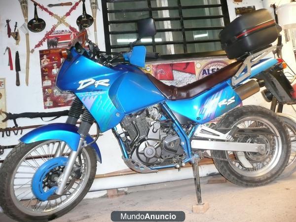 MOTO SUZUKI DR-RS 650 cc