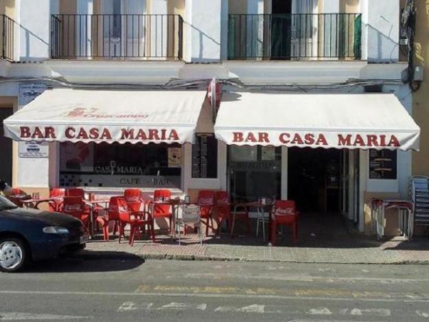 Se traspasa Bar (funcionando) de 136m²