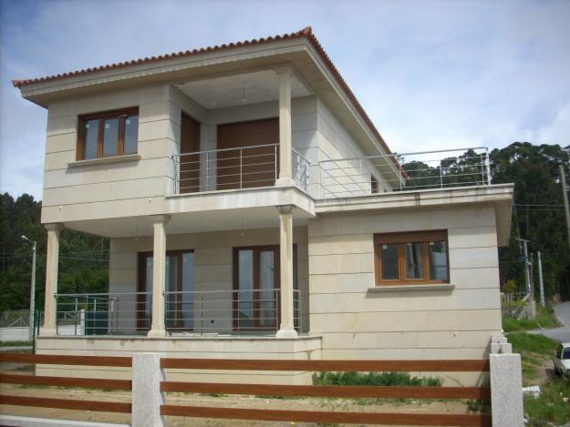 VENDO CHALET EN AREAS(SANXENXO) A ESTRENAR. SE ESTUDIAN OFERTAS