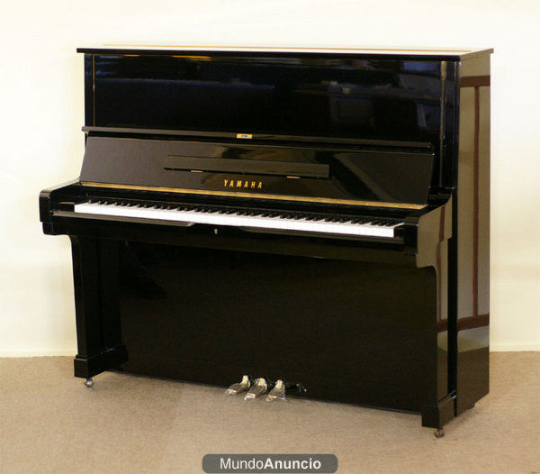 Vendo piano vertical YAMAHA U2 en Valencia. 2200 eur. Transporte incluido