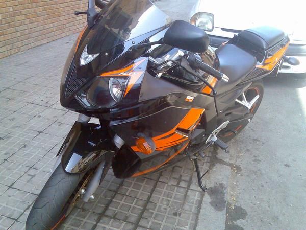 cambio moto por coche o por moto 600